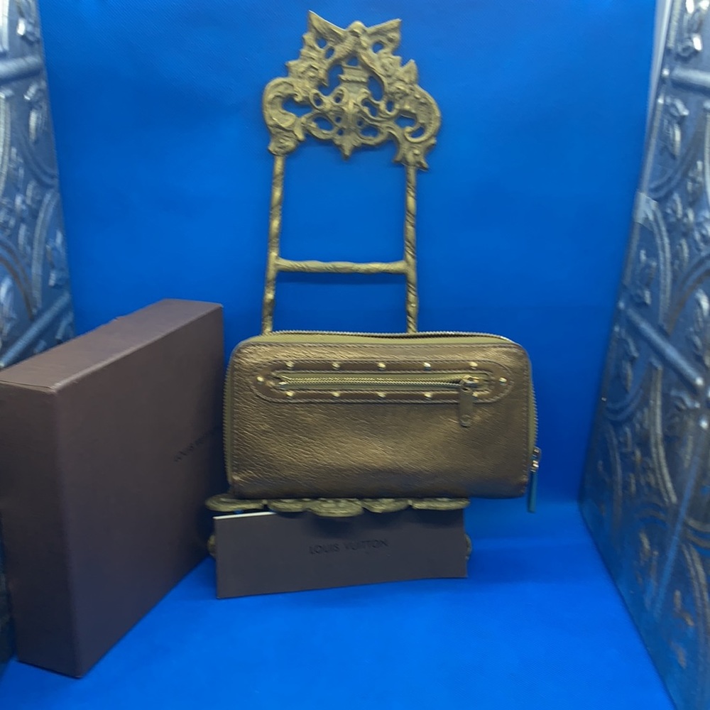 Louis Vuitton Bronze Suhali Long Zippy Wallet - Picture 2 of 12